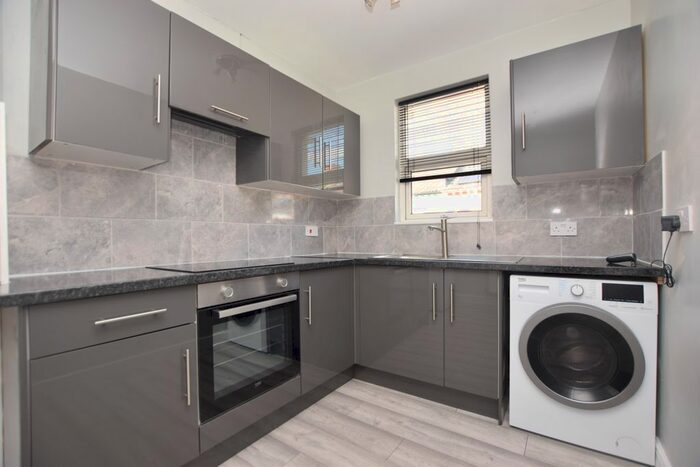 1 Bedroom Flat To Rent In Lawrence Avenue, Easton, Bristol, BS5