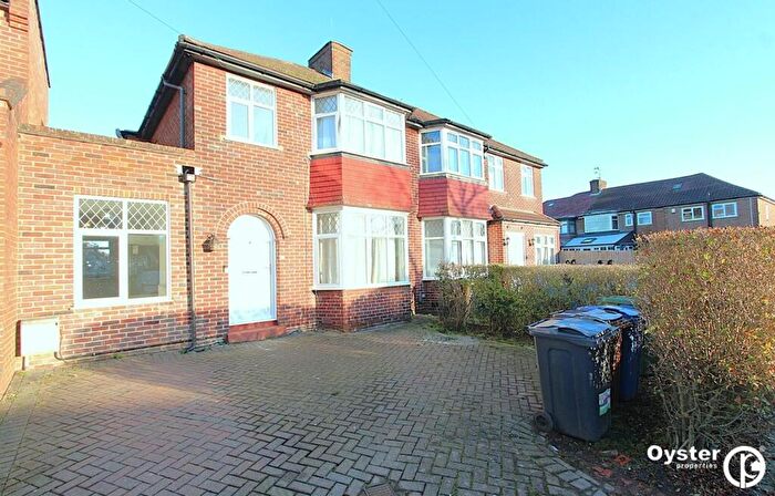 3 Bedroom House To Rent In Bush Grove, Stanmore, HA7