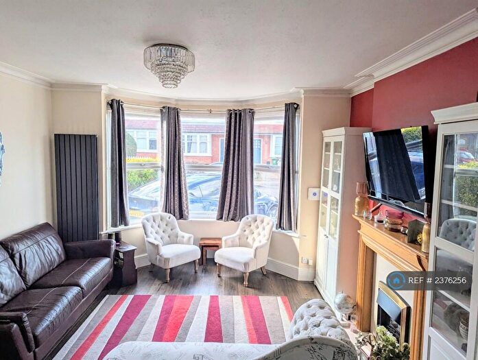 4 Bedroom Semi-Detached House To Rent In Milton Road, Wallington, SM6