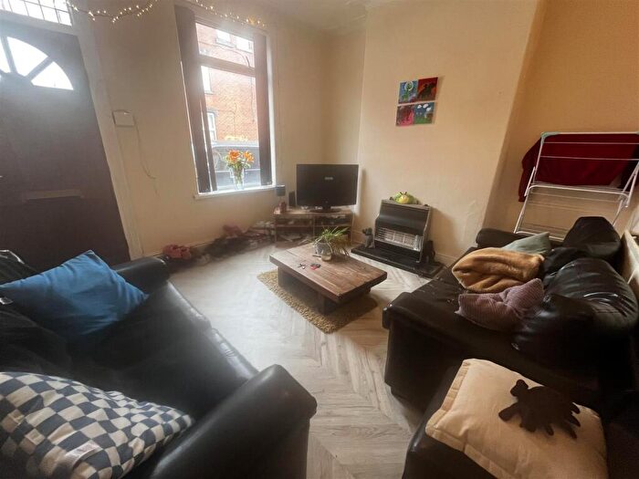 4 Bedroom Terraced House To Rent In Harold Grove, Hyde Park, Leeds, LS6