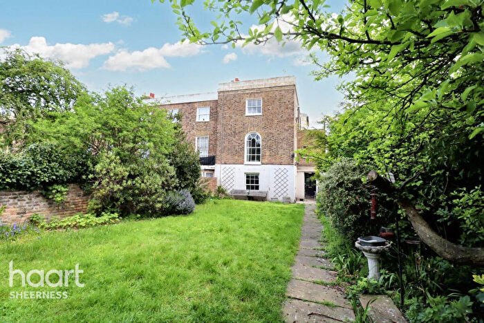 6 Bedroom End Of Terrace House For Sale In High Street, Sheerness, ME12