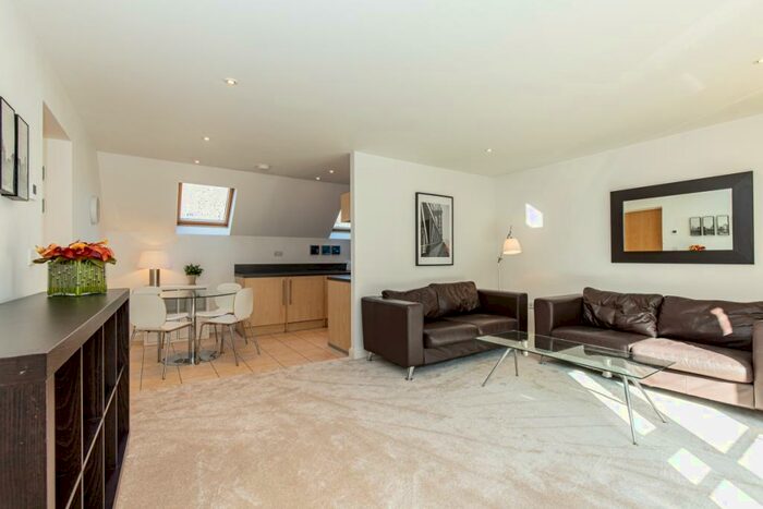 1 Bedroom Apartment To Rent In The Lion Brewery, City Centre, OX1