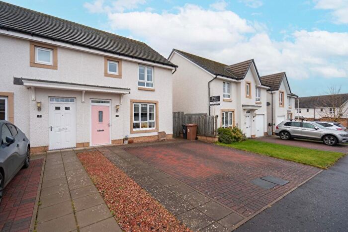 3 Bedroom Semi-Detached House For Sale In Church Avenue, Winchburgh, Broxburn, West Lothian, EH52