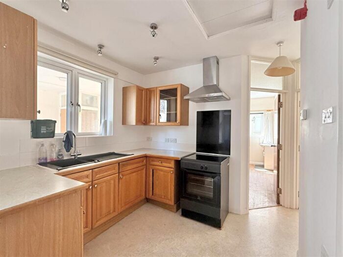 2 Bedroom Detached Bungalow For Sale In Limers Lane, Northam, Bideford, EX39