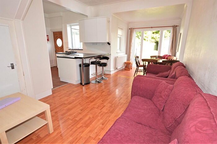 6 Bedroom Detached House To Rent In Truscott Avenue, Winton, Bournemouth, BH9