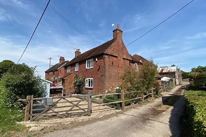 3 Bedroom Semi-Detached House For Sale In Ashtree Cottages, Goudhurst Road, Marden, Kent, TN12