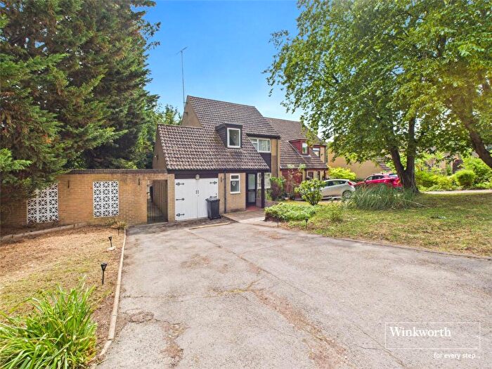 3 Bedroom Semi-Detached House To Rent In Marshall Close, Purley On Thames, Reading, Berkshire, RG8