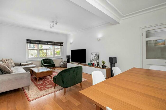 2 Bedroom Flat To Rent In Belsize Avenue, Belsize Park, NW3