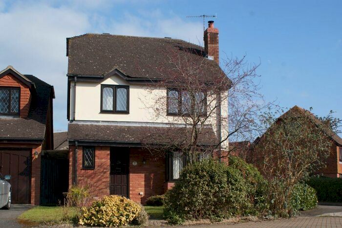 4 Bedroom Detached House To Rent In Lammas Road, Godalming, Surrey, GU7