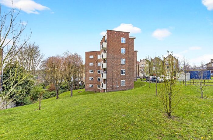 2 Bedroom Flat For Sale In Essex Grove, Essex Court Essex Grove, SE19