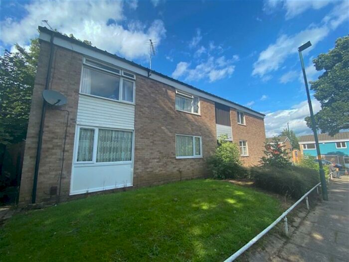 3 Bedroom Flat To Rent In Leahurst Crescent, Birmingham, B17