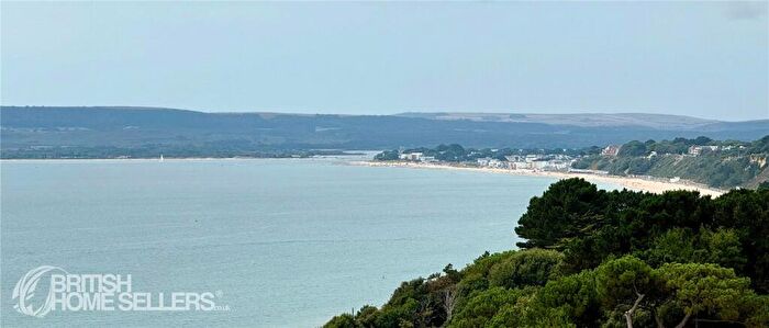 2 Bedroom Apartment For Sale In West Cliff Road, Bournemouth, Dorset, BH2