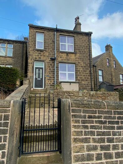 2 Bedroom Detached House To Rent In Slaymaker Lane, Oakworth, Keighley, BD22