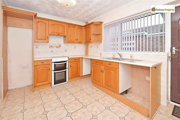 3 Bedroom Detached Bungalow For Sale In Woodside Drive, Meir Heath, ST3