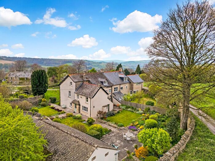 6 Bedroom Semi-Detached House For Sale In Littleworth, Amberley, Stroud, Gloucestershire, GL5
