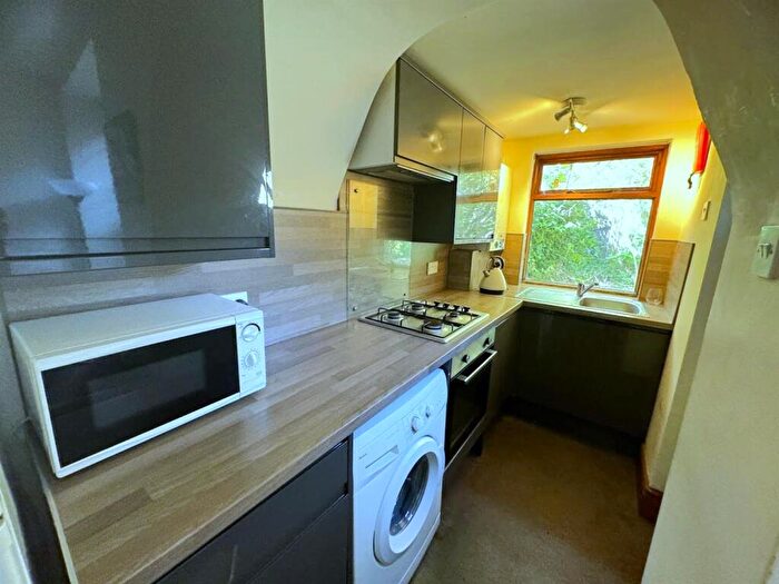 3 Bedroom Terraced House To Rent In Beehive Road, Sheffield, S10