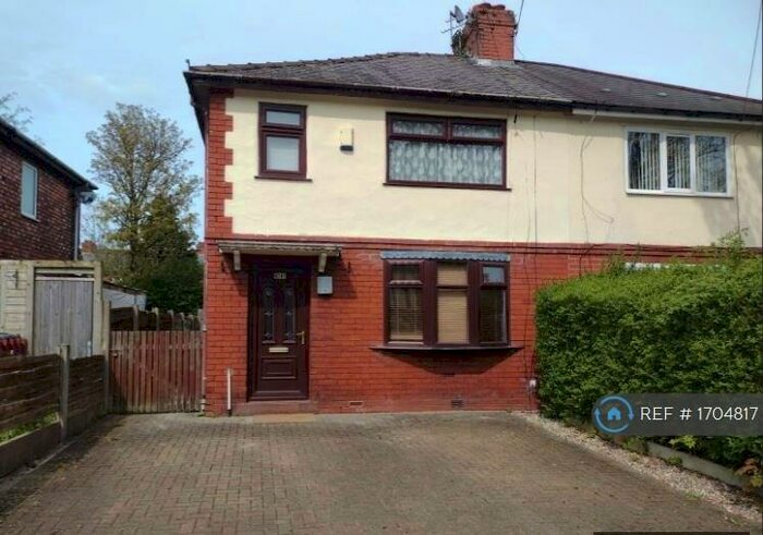 3 Bedroom Semi-Detached House To Rent In Ash Grove, Worsley, Manchester, M28