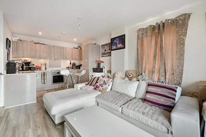 2 Bedroom Apartment For Sale In Admiralty Court, Ocean Drive, Gillingham, ME7