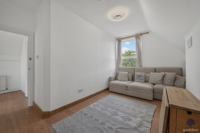1 Bedroom Apartment To Rent In London Road, Mitcham, CR4