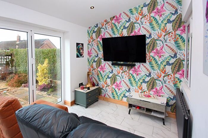 3 Bedroom Semi-Detached House For Sale In Victoria Avenue, Ketley, Telford, TF1
