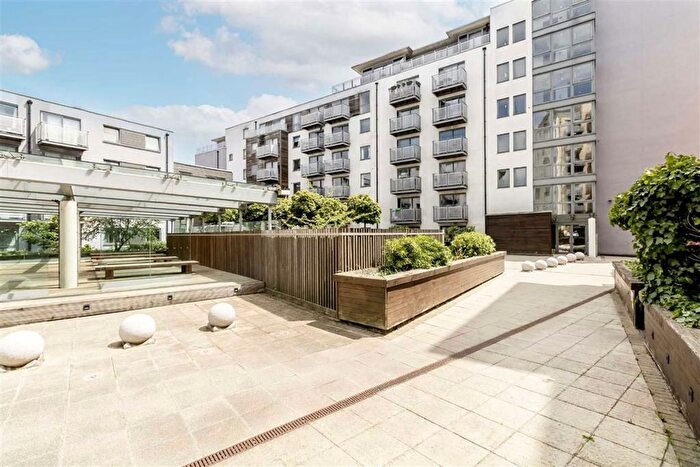 1 Bedroom Flat To Rent In Deals Gateway, Deals Gateway, SE13