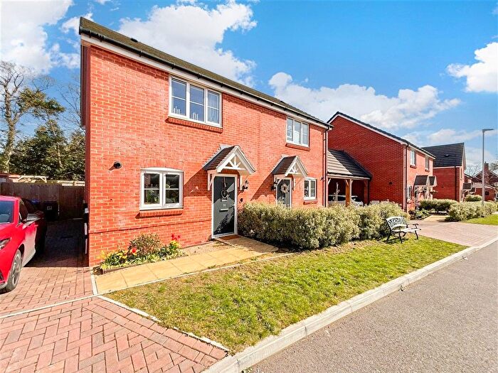 2 Bedroom Semi Detached House For Sale In Windflower Chase, Worthing, West Sussex, BN13