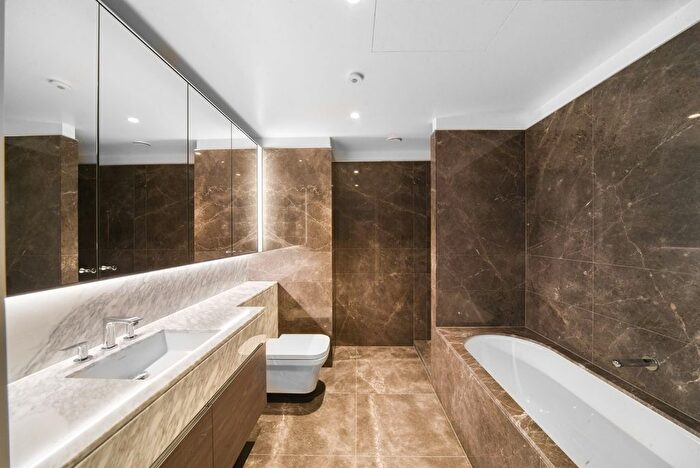 3 Bedroom Flat To Rent In Thames City, London, SW8