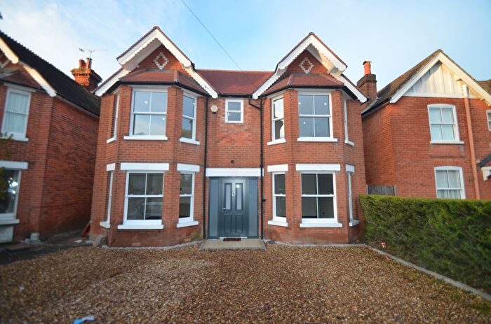 5 Bedroom Detached House To Rent In Connaught Road, Woking, GU24