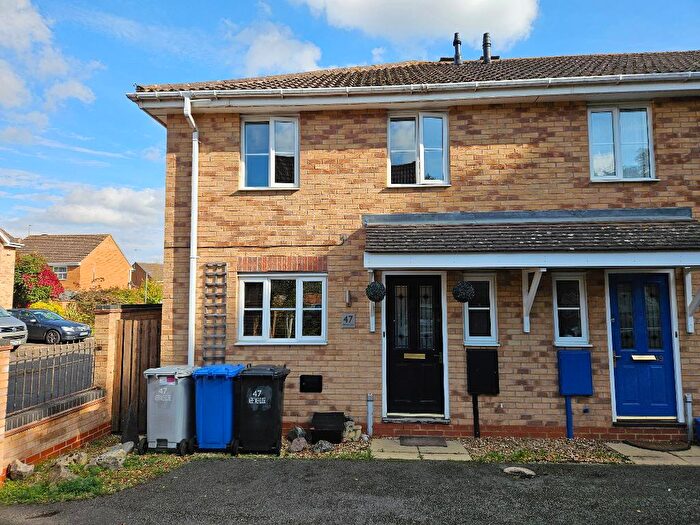 3 Bedroom End Of Terrace House To Rent In Merrivale Close, Kettering, Northants, NN15
