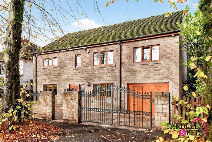 5 Bedroom Detached House For Sale In Lockyer Avenue, Burnley, BB12