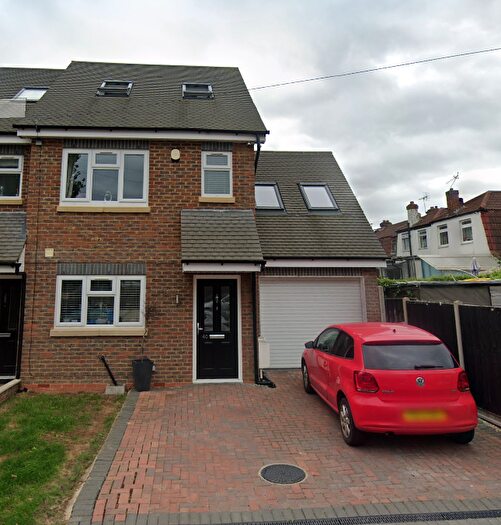 4 Bedroom Semi-detached House To Rent In Pursers Court, Slough, Berkshire, SL2