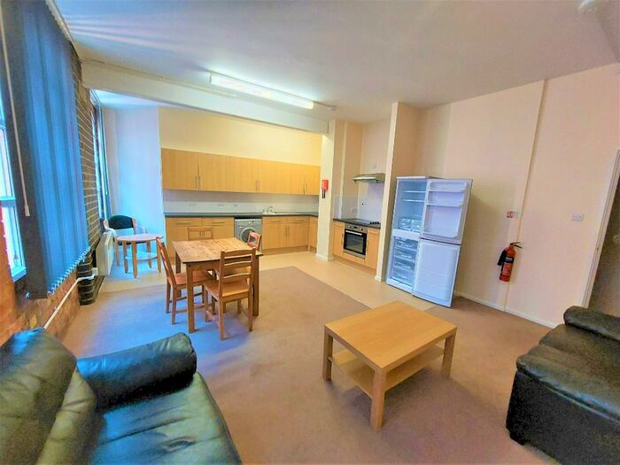 4 Bedroom House Of Multiple Occupation To Rent In York Street, Leicester, Leicestershire, LE1