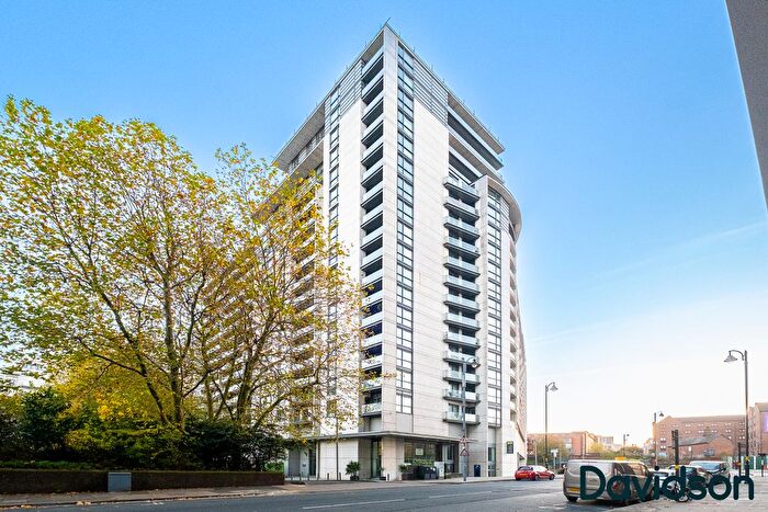 1 Bedroom Flat To Rent In Centenary Plaza, Holliday Street, Birmingham, B1