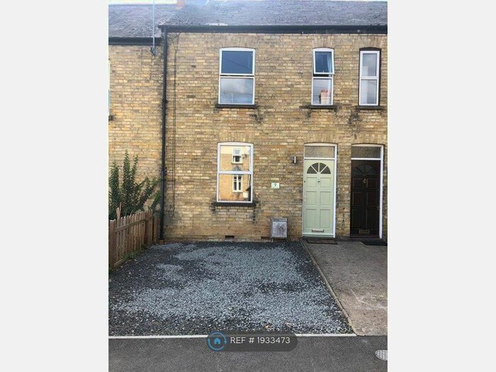2 Bedroom Terraced House To Rent In Queens Walk, Stamford, PE9