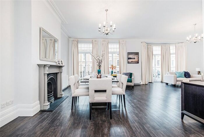 4 Bedroom Flat To Rent In Gloucester Road, South Kensington, SW7