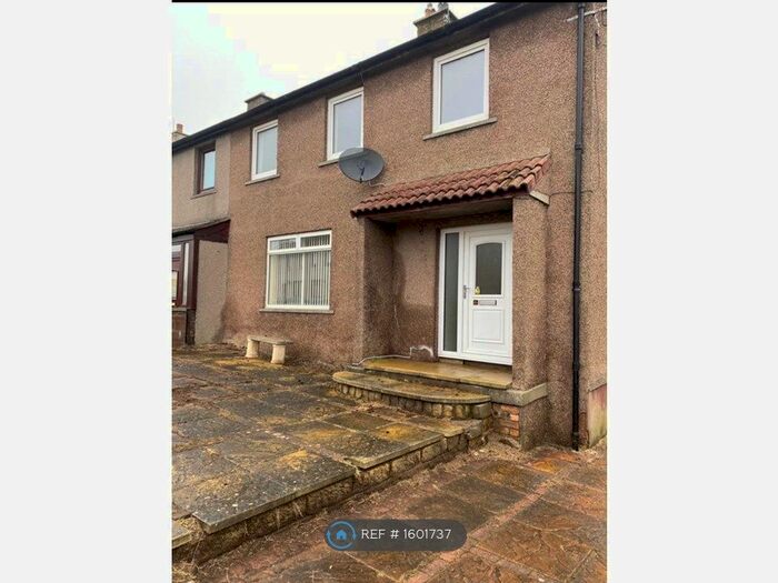 3 Bedroom Semi-Detached House To Rent In Maxwell Crescent, Cowdenbeath, KY4