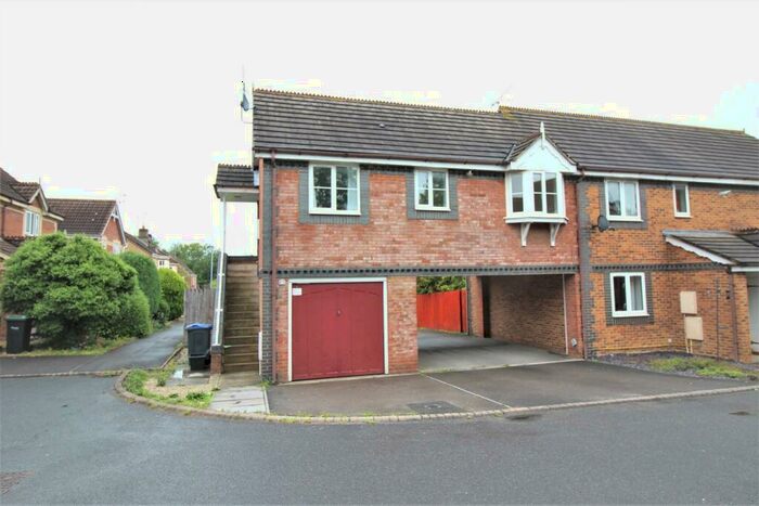 1 Bedroom Flat To Rent In The Poplars, Chippenham, SN14