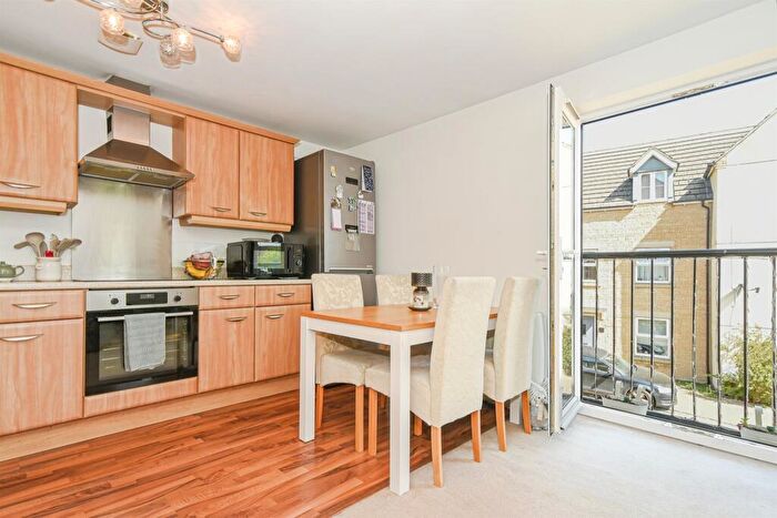 2 Bedroom Flat For Sale In Nuthatch Road, Calne, SN11