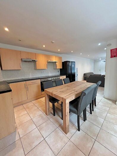 9 Bedroom House Of Multiple Occupation To Rent In Woodville Road, Cardiff(City), CF24