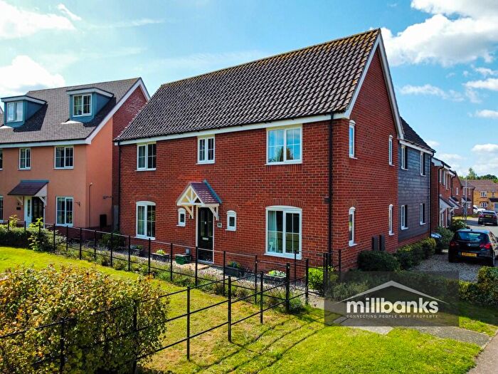 4 Bedroom Detached House For Sale In Blackthorn Road, Attleborough, Norfolk, NR17