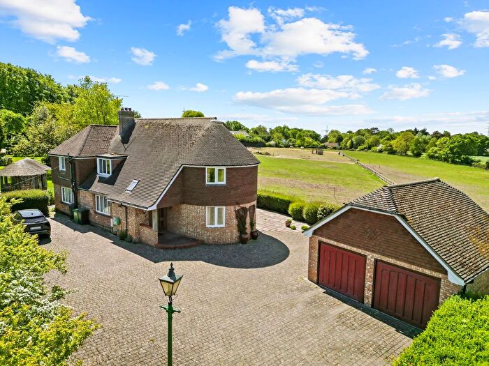 4 Bedroom Detached House For Sale In Hastings Road, Battle, TN33