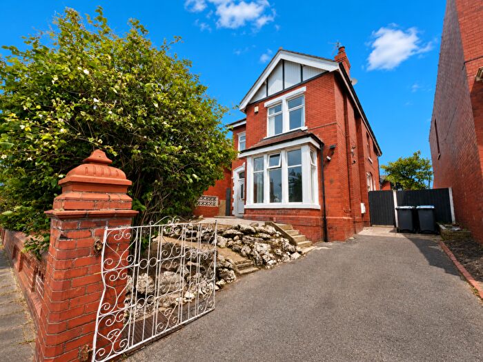 4 Bedroom Detached House For Sale In Cumberland Avenue, Blackpool, FY1