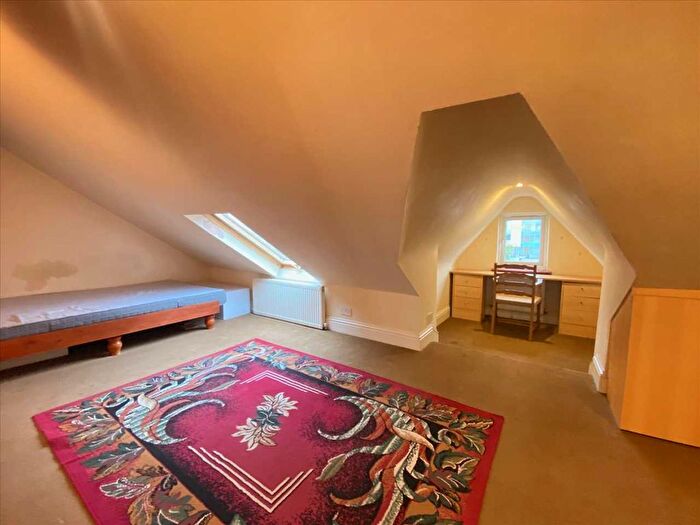 1 Bedroom Flat To Rent In Craven Avenue, Ealing, W5