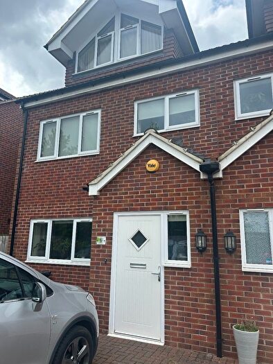 3 Bedroom Semi Detached House To Rent In Siddeley Close, Bristol, BS10