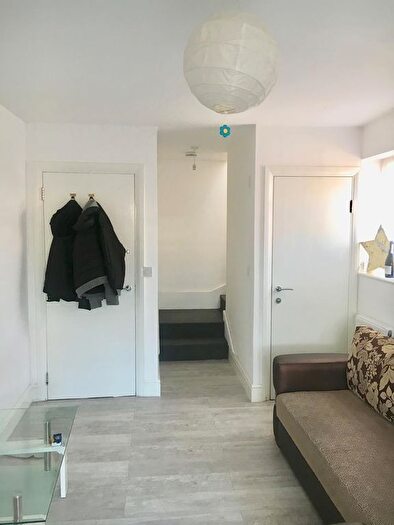 2 Bedroom Flat To Rent In London, N9