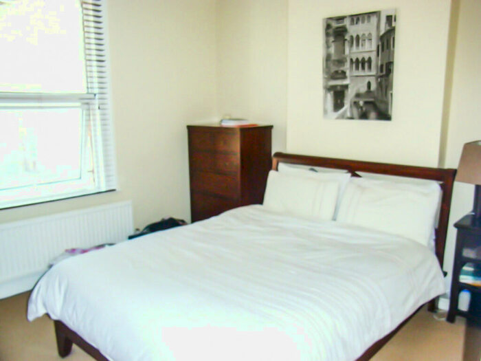 3 Bedroom Semi-Detached House For Sale In Wantage Road, Reading, RG30