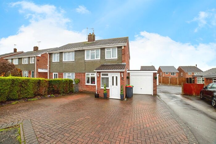 4 Bedroom Semi Detached House For Sale In Edwinstowe Drive, Selston, Nottingham, NG16