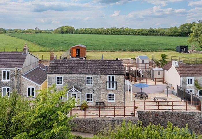 3 Bedroom Detached House For Sale In Langleys Lane, Clapton, Midsomer Norton, BA3