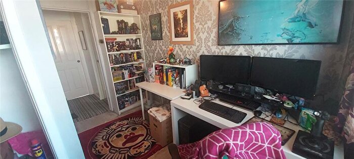 3 Bedroom Terraced House For Sale In Circular Road, Denton, Manchester, Greater Manchester, M34