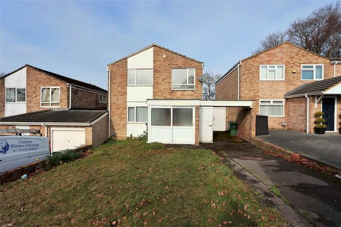 4 Bedroom Link Detached House To Rent In Warren Rise, Frimley, Camberley, Surrey, GU16